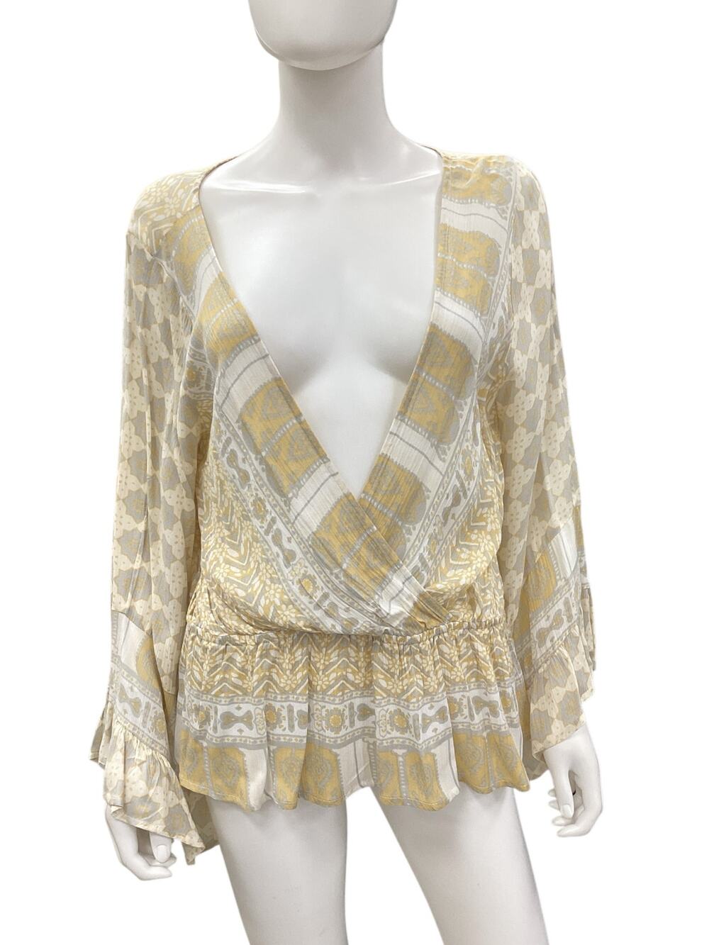 NWT Free People Women’s Top Size XL Long Sleeves Low Cut Neckline Viscose Cream